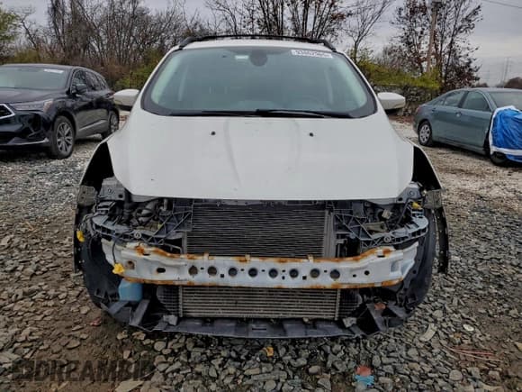 ✅ 2013 Ford Escape SEL • VIN: 1FMCU9HX2DUA85604 • Лот: 93862965. Опубликован ранее на Copart с пробегом 176 223 миль. Бесплатный доступ к архиву аукционных продаж из США и подробный отчёт об истории автомобиля на DreamBid. Изображение 5.