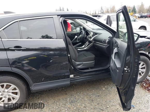 ✅ 2019 Mitsubishi Eclipse Cross ES • VIN: JA4AT3AA9KZ030577 • Лот: 43794365. Опубликован ранее на IAAI с пробегом 66 214 миль. Бесплатный доступ к архиву аукционных продаж из США и подробный отчёт об истории автомобиля на DreamBid. Изображение 5.