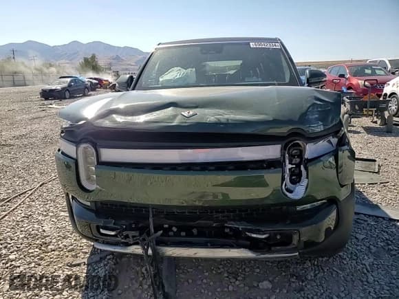 ✅ 2023 Rivian R1S Adventure • VIN: 7PDSGABA4PN005062 • Lot: 69042334. Listed on Copart with 40,470 mi. Free auction sales archive from the USA and detailed vehicle history report at DreamBid. Image 12.
