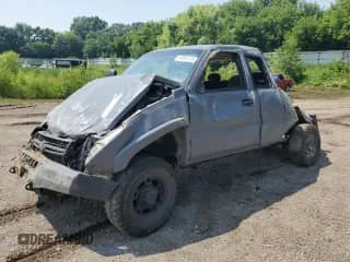 2006 Chevrolet Silverado 2500HD LT1 с VIN 1GCHK29U66E103840, выставлен на аукционе Copart как лот 64561475 с пробегом Не указан миль и На запчасти • Non repairable. История ставок и продаж доступна на DreamBid. Изображение 1.