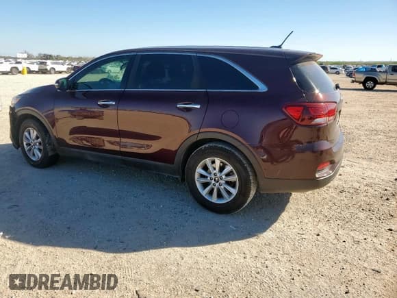 ✅ 2020 Kia Sorento LX • VIN: 5XYPG4A30LG676652 • Lot: 91510805. Listed on Copart with 49,973 mi. Free auction sales archive from the USA and detailed vehicle history report at DreamBid. Image 2.